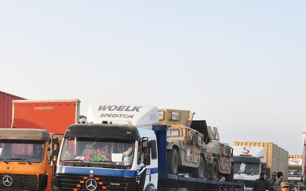 Wisconsin Guard soldiers pull security