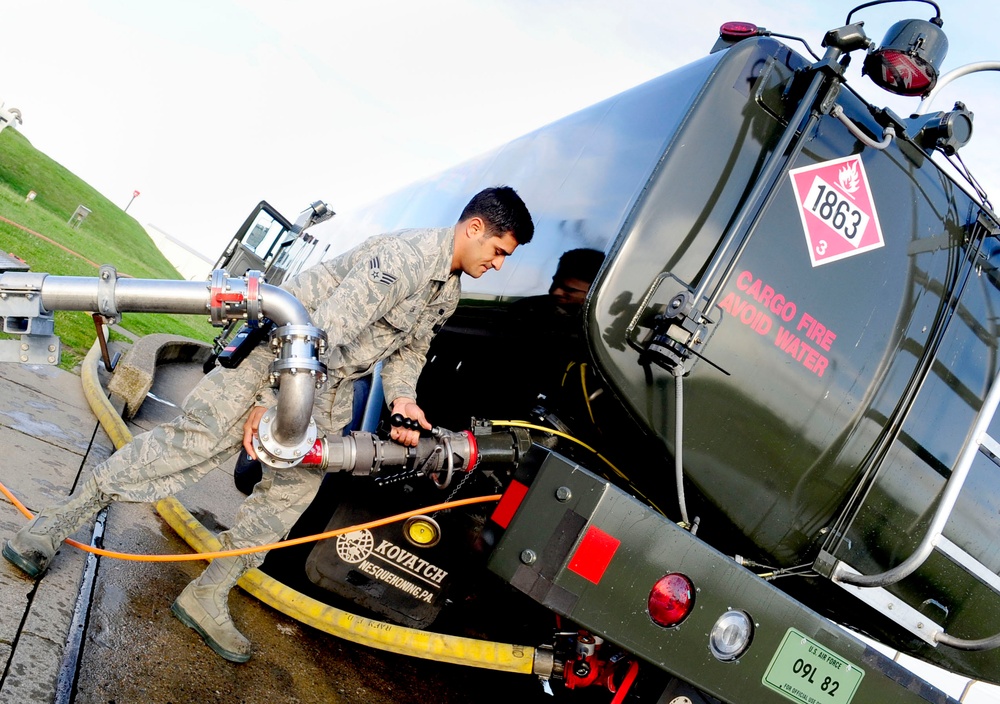 Team Mildenhall trains to control major fuel spill