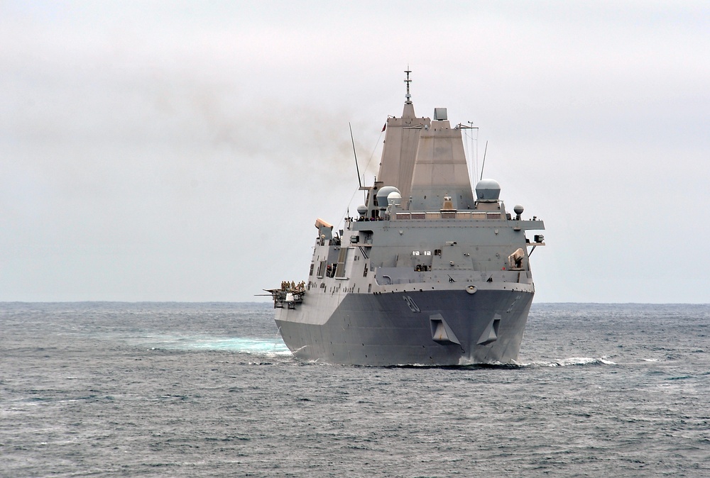 Replenishment at sea with USNS Henry J. Kaiser