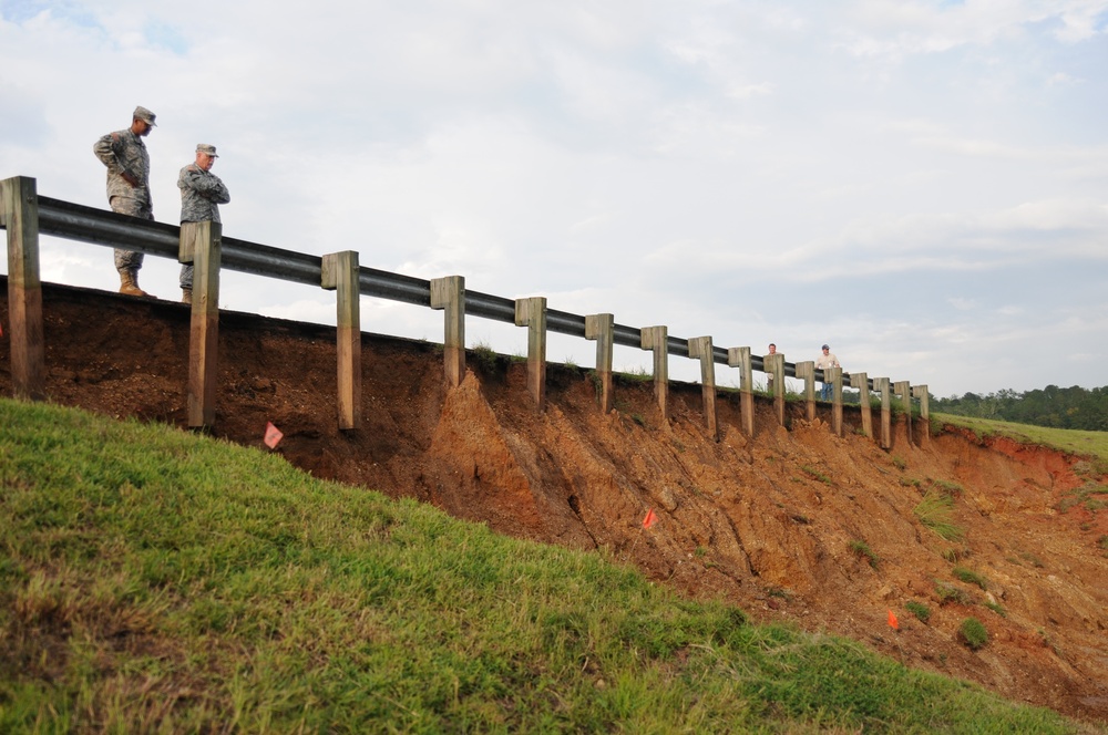 Mississippi National Guard engineers work to save Percy Quinn levee