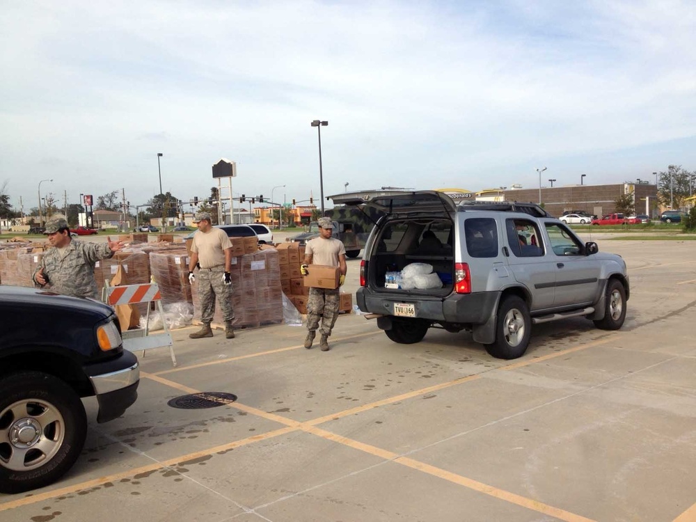 Louisiana National Guard provide meals, water and ice to the citizens of Louisiana