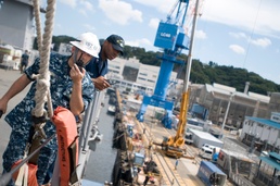 Blue Ridge returns to Yokosuka