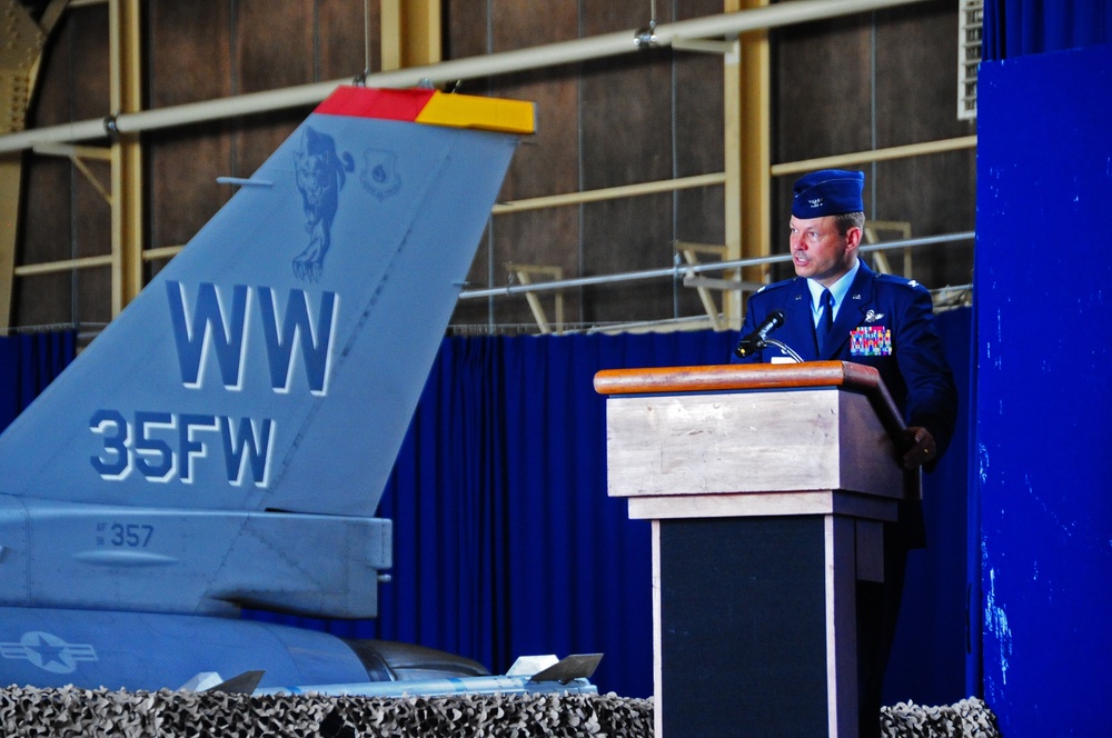 35th FW welcomes new commander