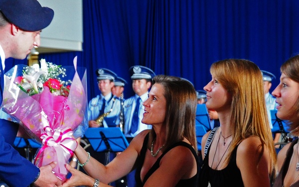 35th FW welcomes new commander
