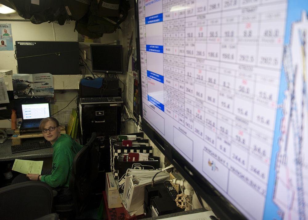 Updating the aircraft maintenance status board