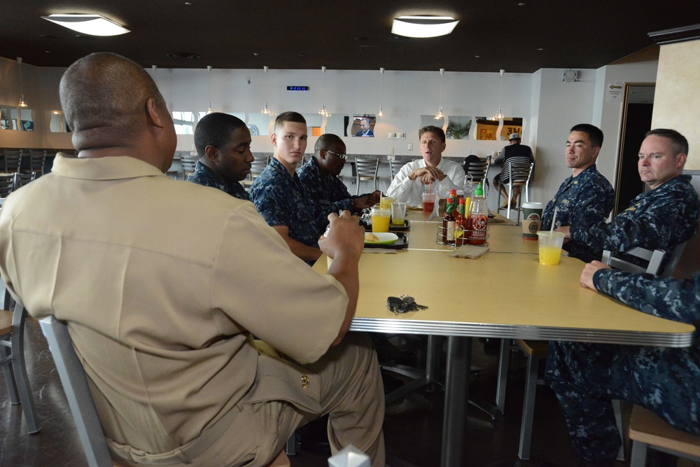 Naval leaders at NAF Atsugi