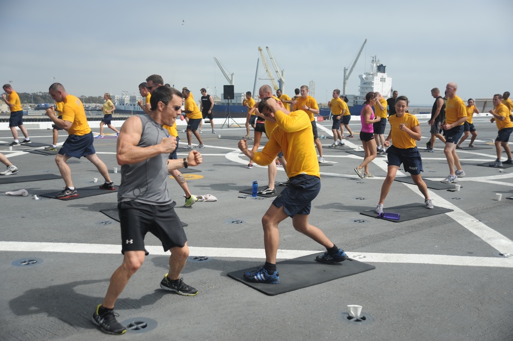 P90X creator works out with USS San Diego sailors