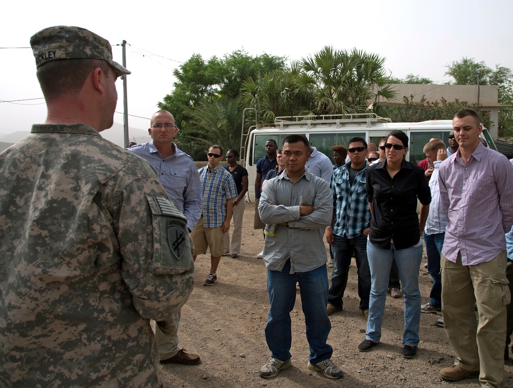 US service members, Djiboutian community partner for Dikhil cleanup