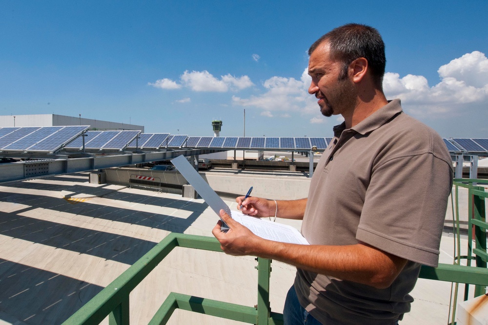 Energy manager checks solar panels