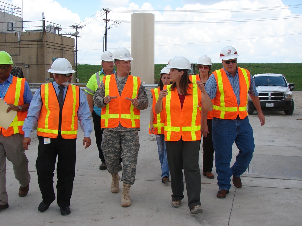 Dallas pump station protects West Dallas neighborhood