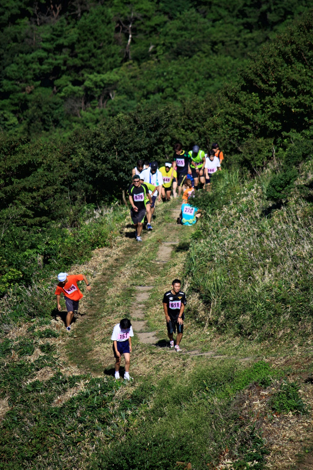 Station residents test limits during Tokusagamine mountain climbing race