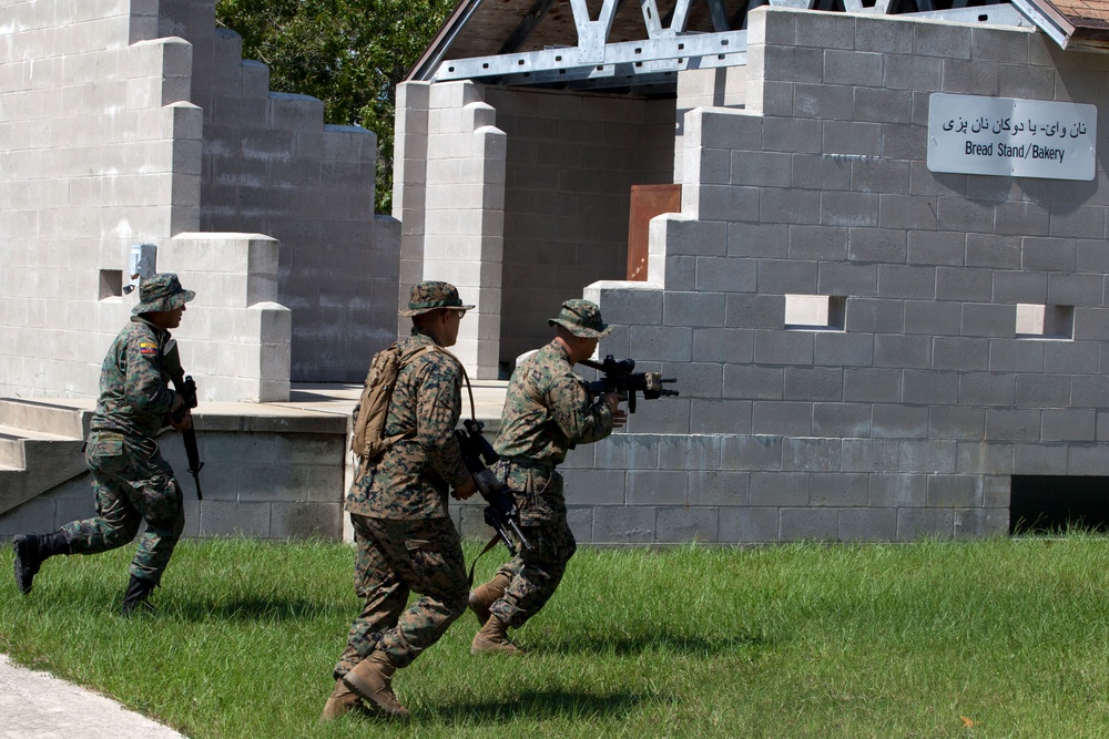 U.S. and Ecuadorian Marine Corps Training