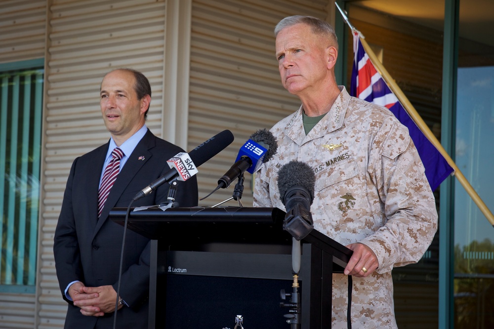 Gen. Amos visits Marines