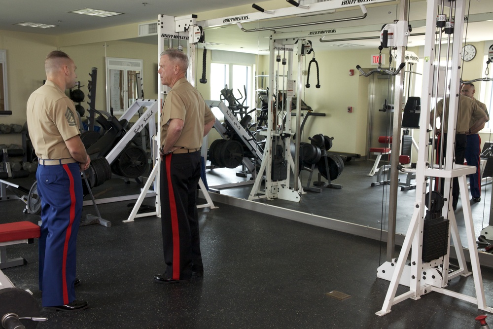 Gen. Amos visits Marines