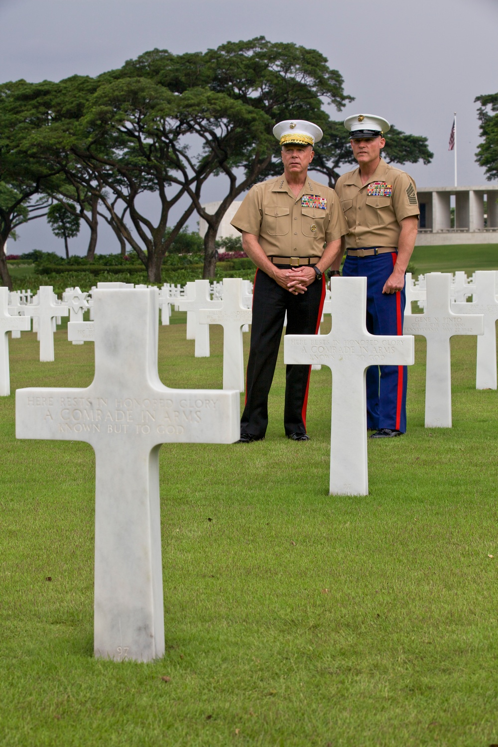 Gen. Amos visits Marines