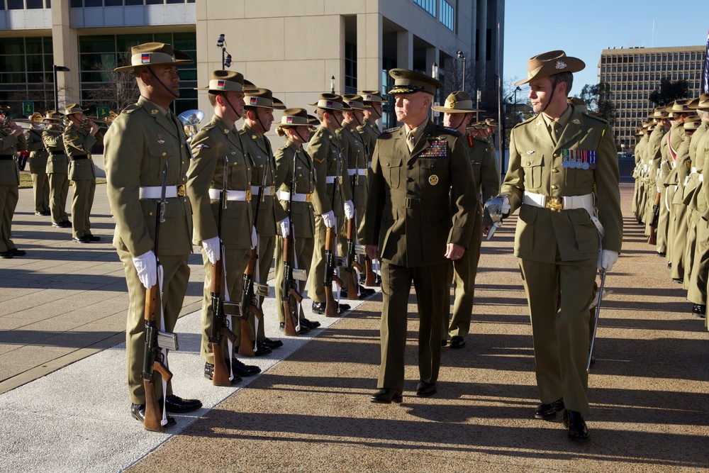 Gen. Amos visits Marines