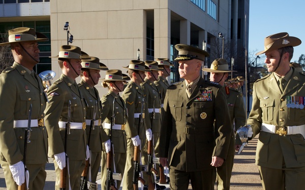 Gen. Amos visits Marines