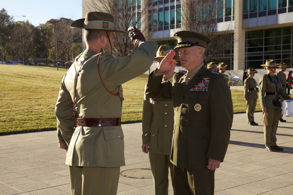 Gen. Amos visits Marines