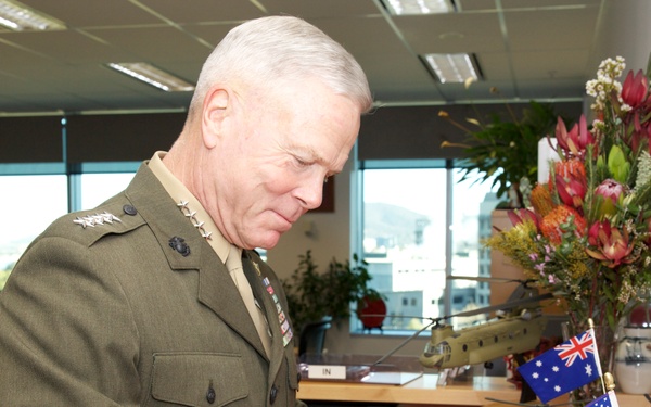 Gen. Amos visits Marines
