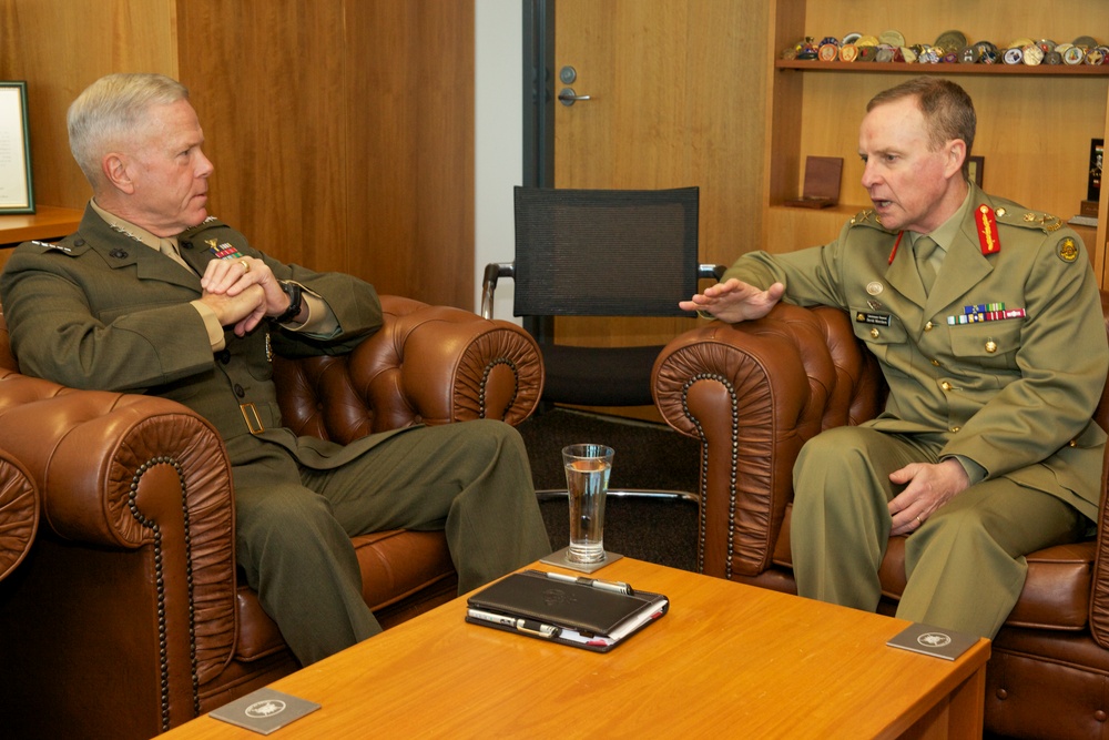 Gen. Amos visits Marines