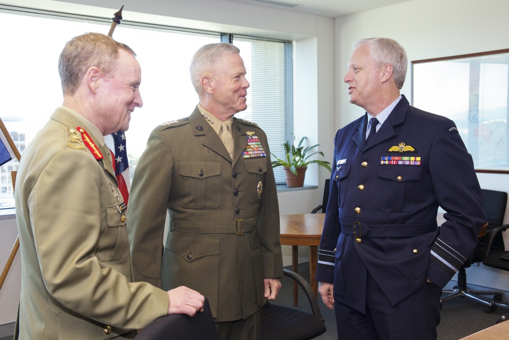 Gen. Amos visits Marines