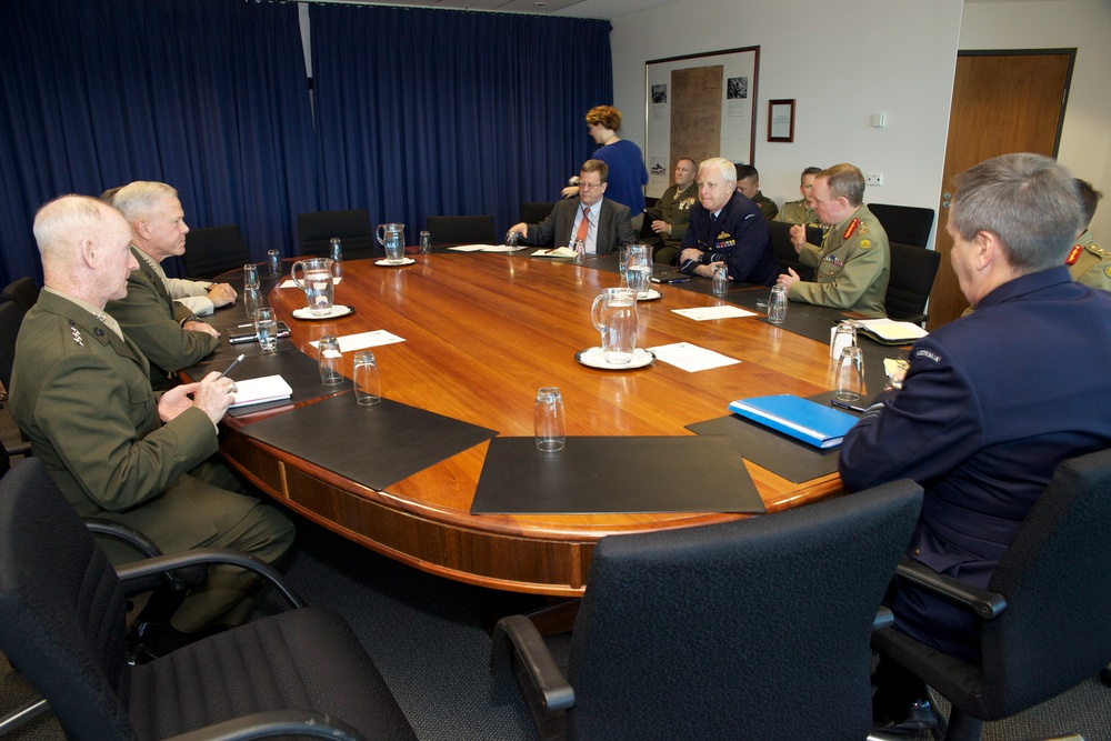 Gen. Amos visits Marines