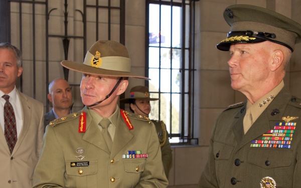 Gen. Amos visits Marines