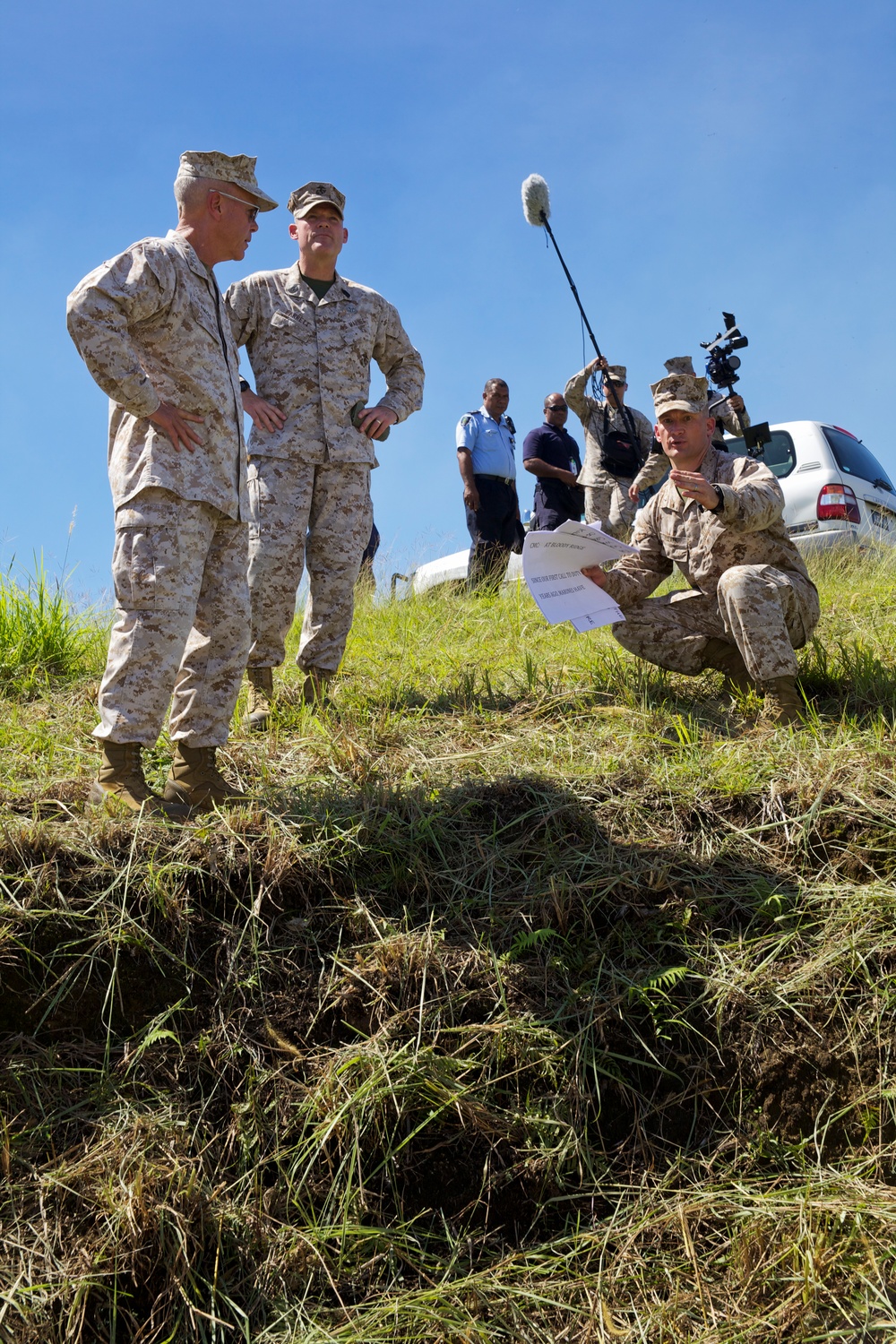 Gen. Amos visits Marines