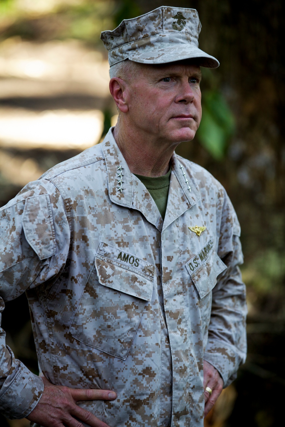 Gen. Amos visits Marines