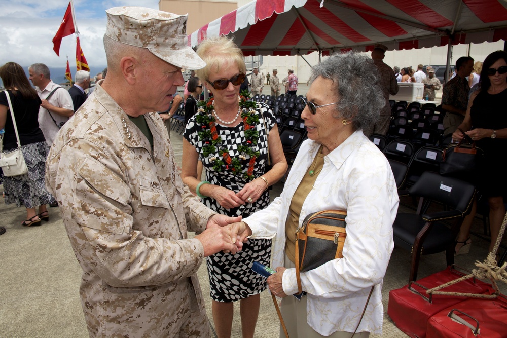 Gen. Amos visits Marines