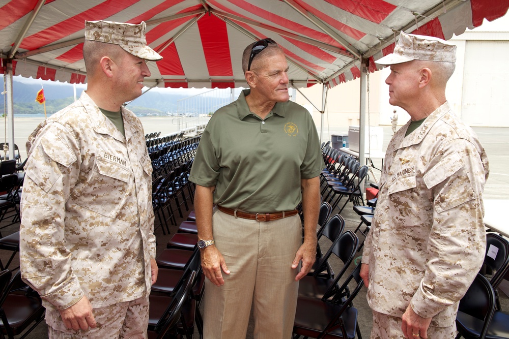 Gen. Amos visits Marines