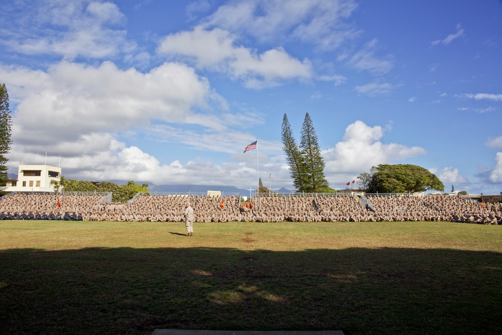 Gen. Amos visits Marines