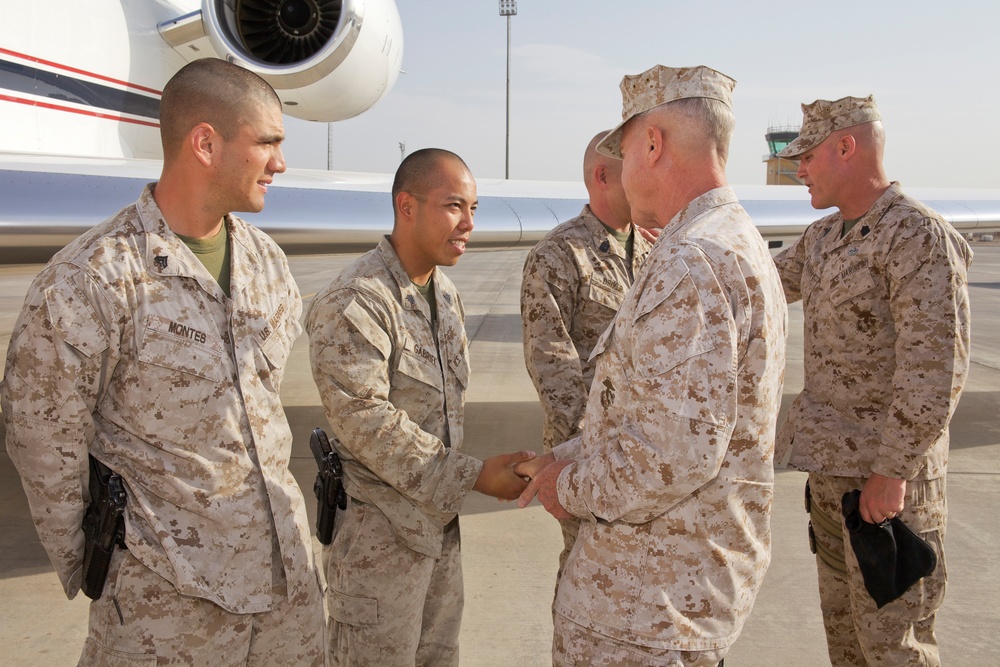 Gen. Amos visits Marines