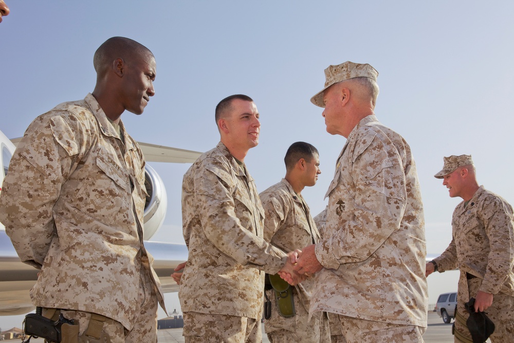 Gen. Amos visits Marines