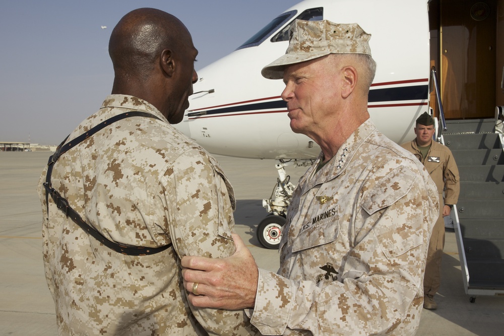 Gen. Amos visits Marines