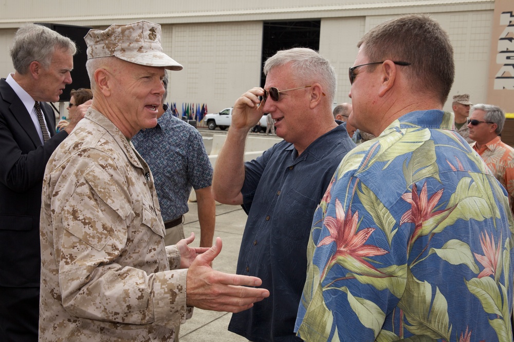 Gen. Amos visits Marines