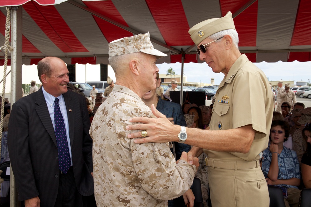 Gen. Amos visits Marines