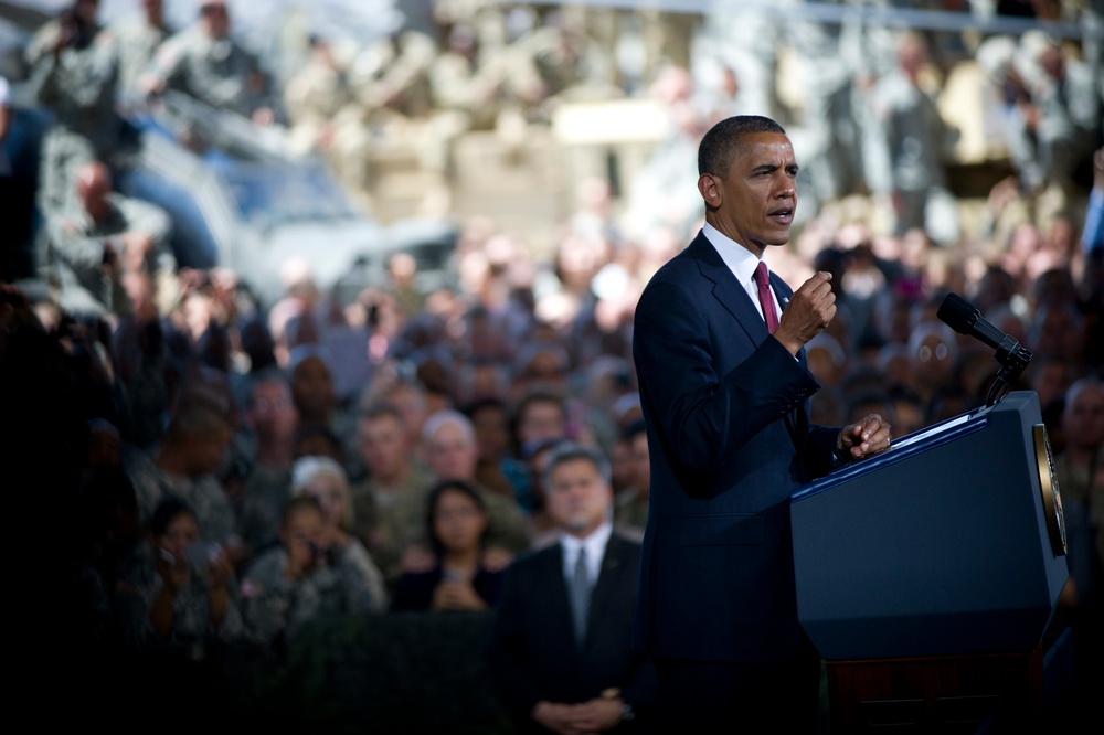 President Obama visits troops