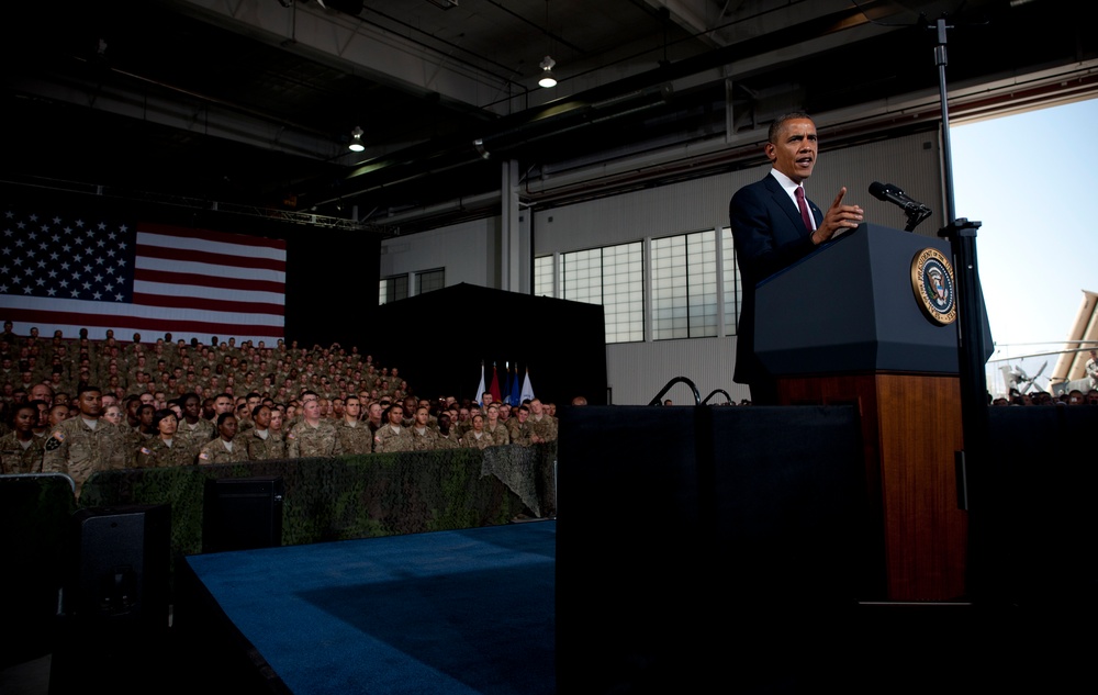 President Obama visits troops