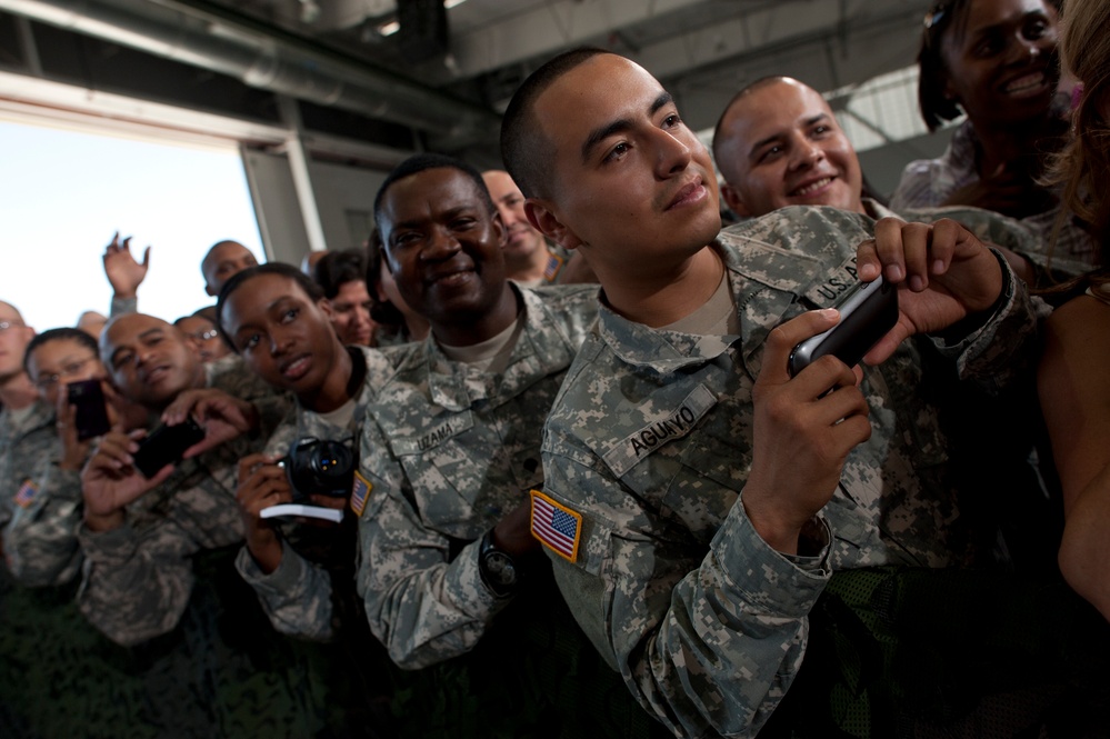 President Obama visits troops