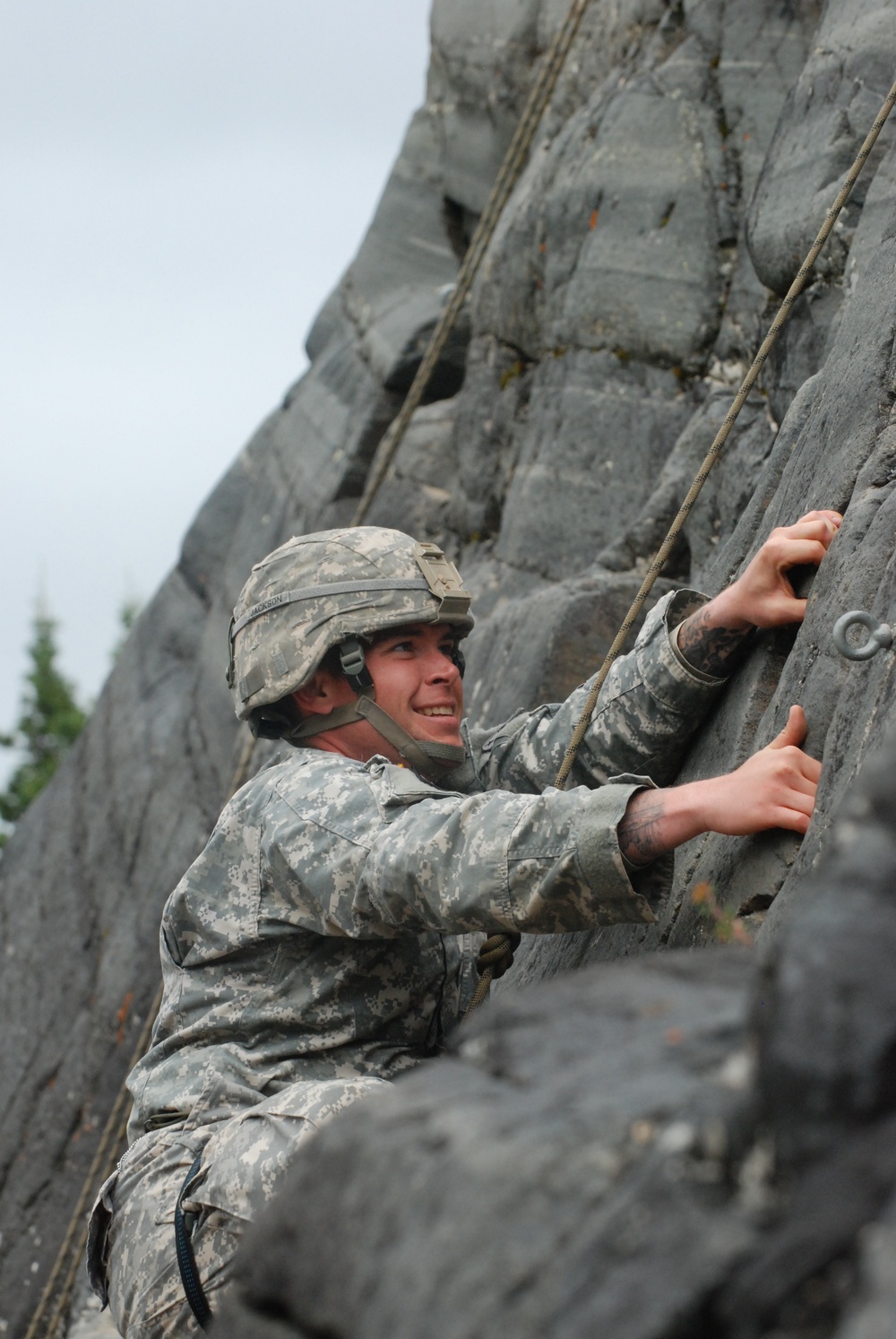 Soldiers and Cadets Attend Basic Mountaineering Course