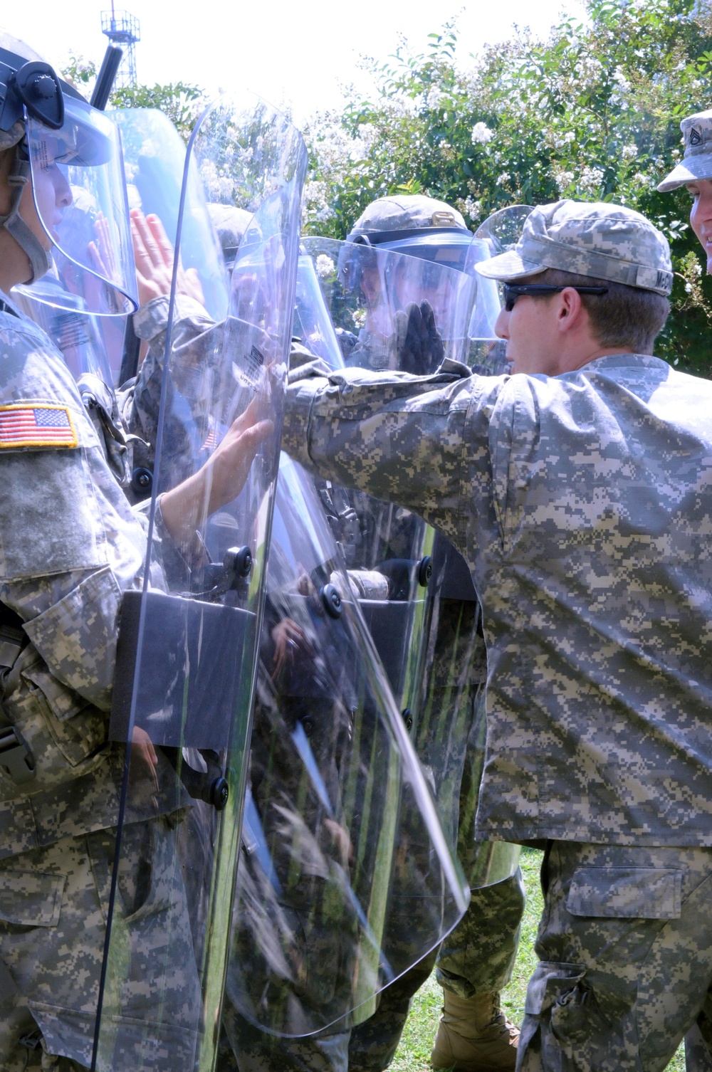 Keeping the peace: Soldiers prepare to help quell violent crowds Keeping the peace: Soldiers prepare to help quell violent crowds