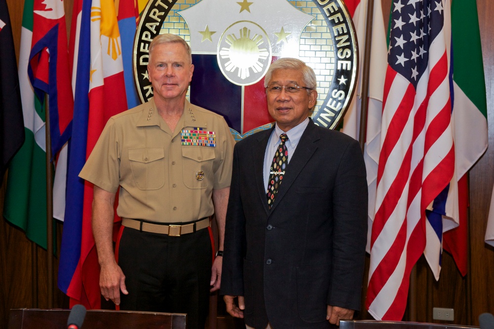 Commandant of the US Marine Corps Gen. James F. Amos visits Manila, Philippines