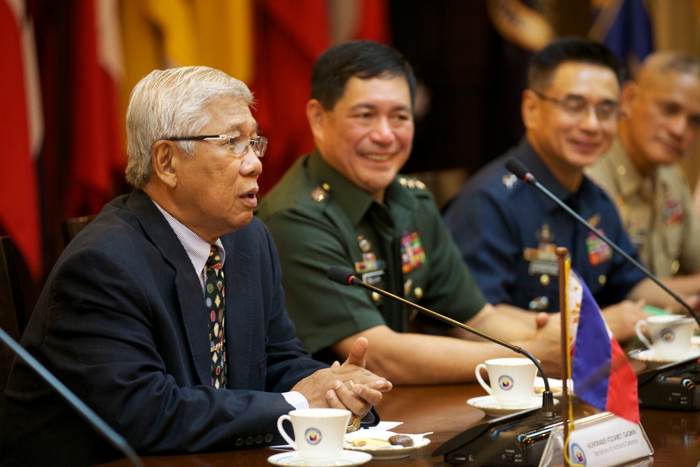 Commandant of the US Marine Corps Gen. James F. Amos visits Manila, Philippines