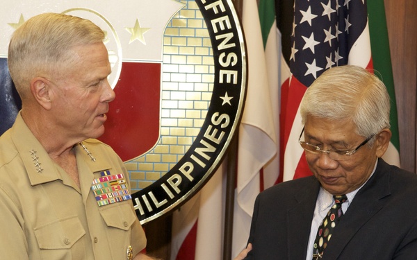 Commandant of the US Marine Corps Gen. James F. Amos visits Manila, Philippines