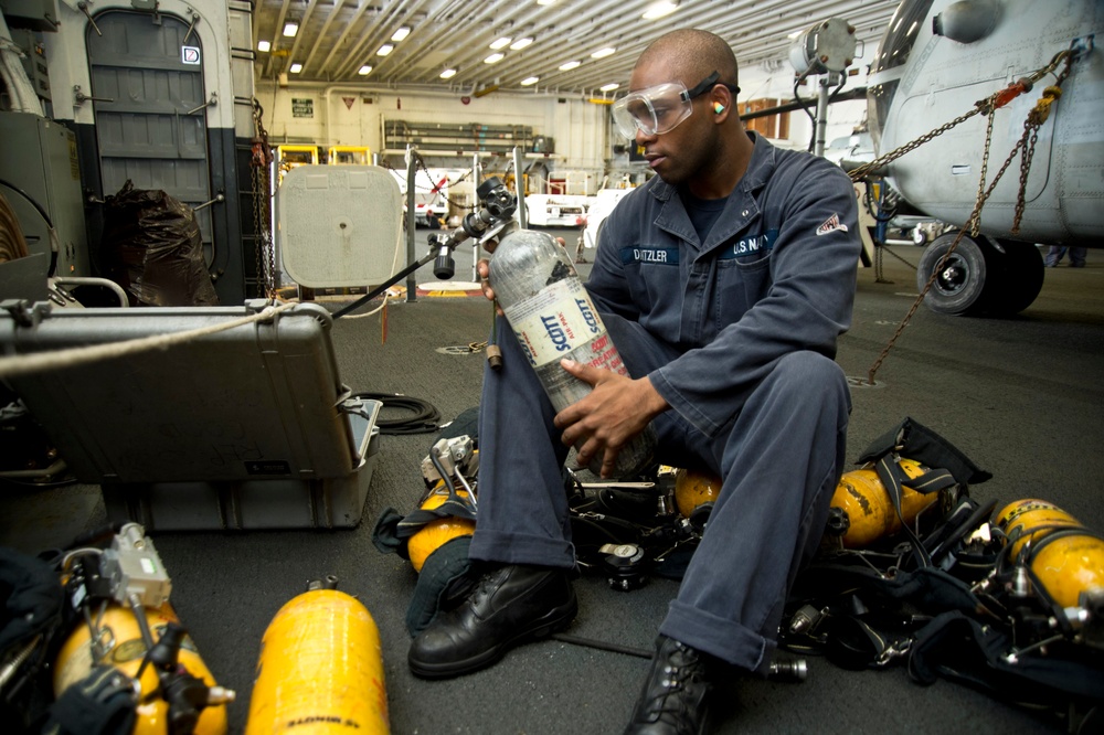 USS Bonhomme Richard