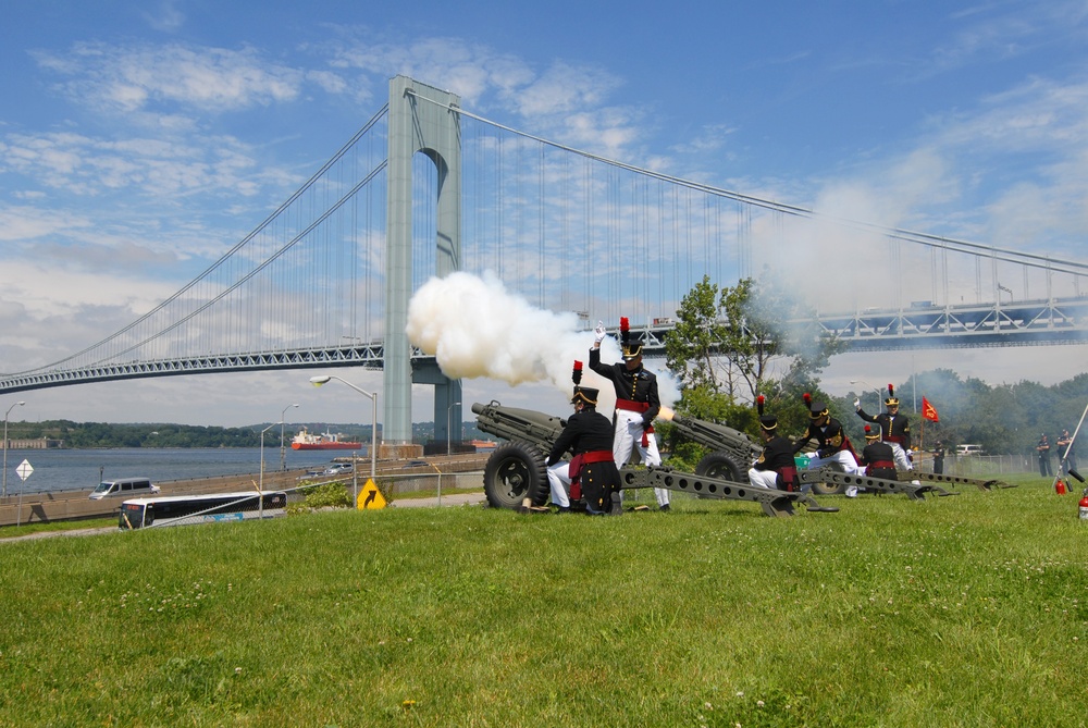 Veterans Corps Artillery of New York render an 18-gun salute