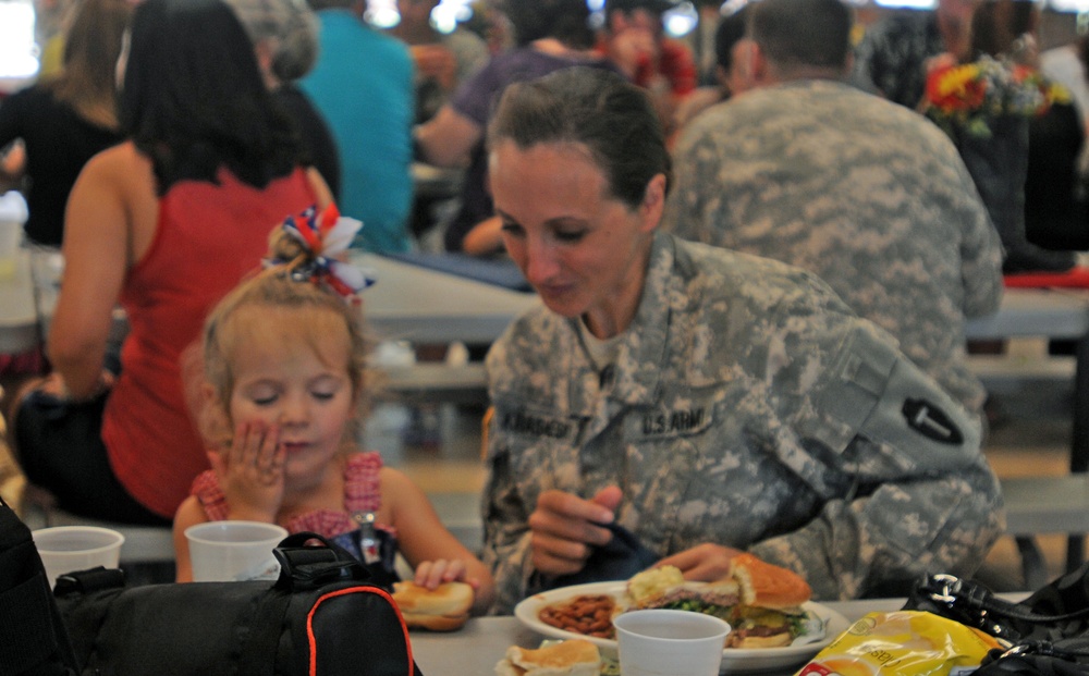 Texas aviators prepare for deployment with farewell ceremony