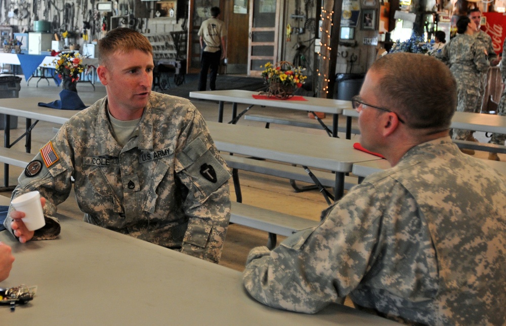 Texas aviators prepare for deployment with farewell ceremony