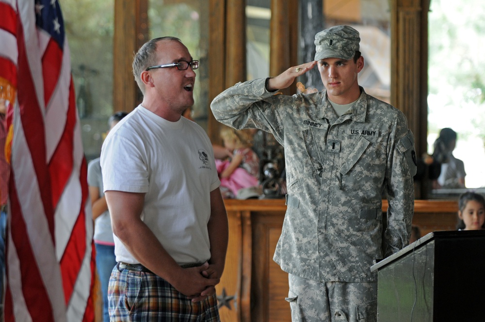 Texas aviators prepare for deployment with farewell ceremony